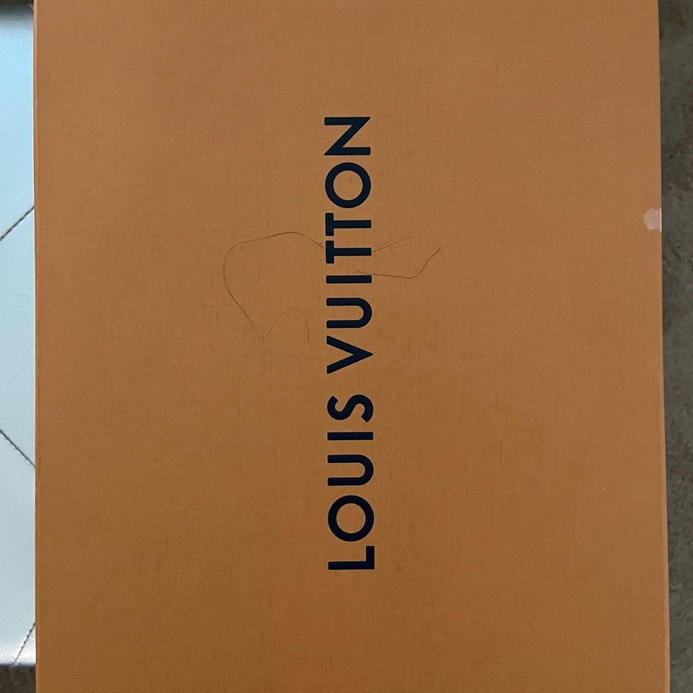 Medium Size Louis Vutton Box